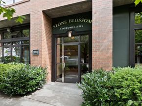4026 Stone Way N 403, Seattle WA 98103