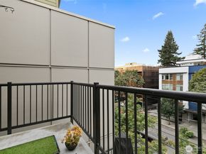 4026 Stone Way N 403, Seattle WA 98103