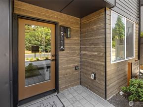 1911 A N 120th Street, Seattle WA 98133
