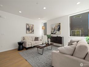 1911 A N 120th Street, Seattle WA 98133