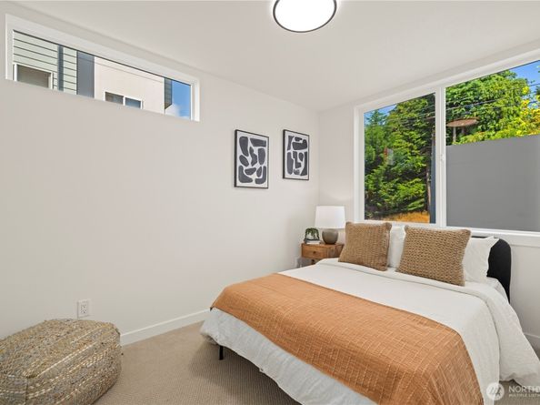 1911 A N 120th Street, Seattle WA 98133