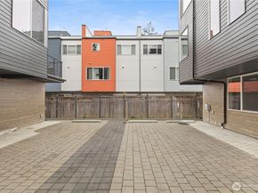 1911 A N 120th Street, Seattle WA 98133
