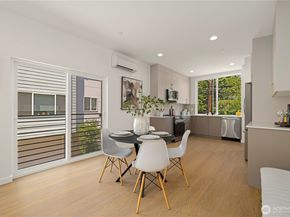 1911 A N 120th Street, Seattle WA 98133
