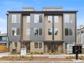 1911 A N 120th Street, Seattle WA 98133