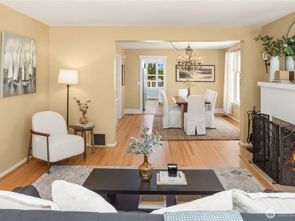 806 N 59th Street, Seattle WA 98103