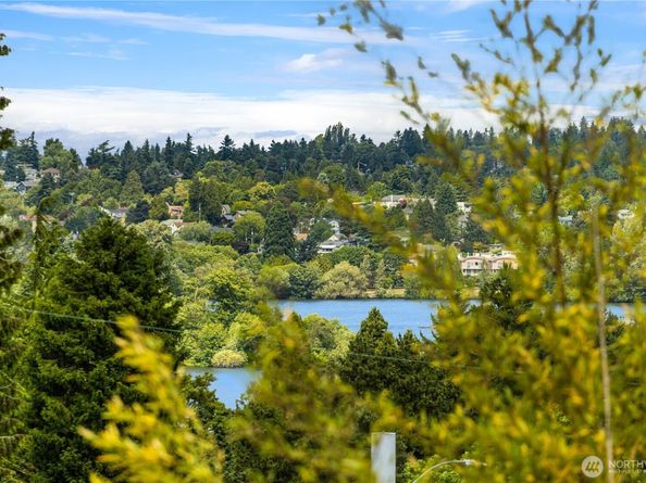 806 N 59th Street, Seattle WA 98103