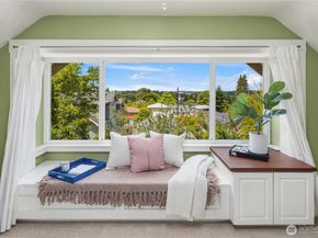 806 N 59th Street, Seattle WA 98103