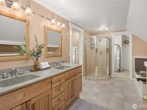 806 N 59th Street, Seattle WA 98103