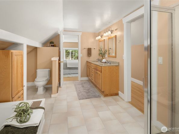 806 N 59th Street, Seattle WA 98103