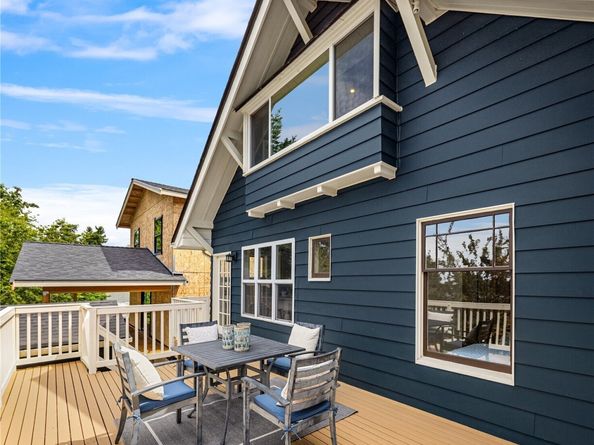 806 N 59th Street, Seattle WA 98103