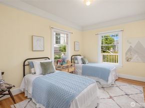 806 N 59th Street, Seattle WA 98103