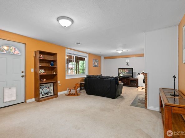 7621 NE 205th Street, Kenmore WA 98028