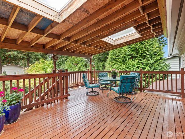 7621 NE 205th Street, Kenmore WA 98028