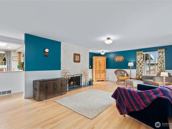 7621 NE 205th Street, Kenmore WA 98028
