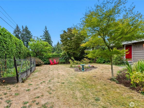 7621 NE 205th Street, Kenmore WA 98028