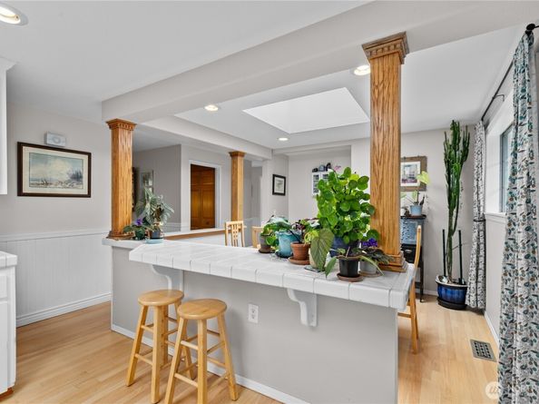 7621 NE 205th Street, Kenmore WA 98028