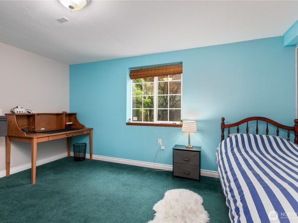 7621 NE 205th Street, Kenmore WA 98028