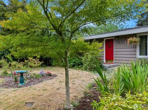 7621 NE 205th Street, Kenmore WA 98028