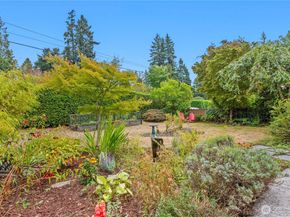 7621 NE 205th Street, Kenmore WA 98028