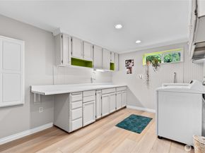 7621 NE 205th Street, Kenmore WA 98028