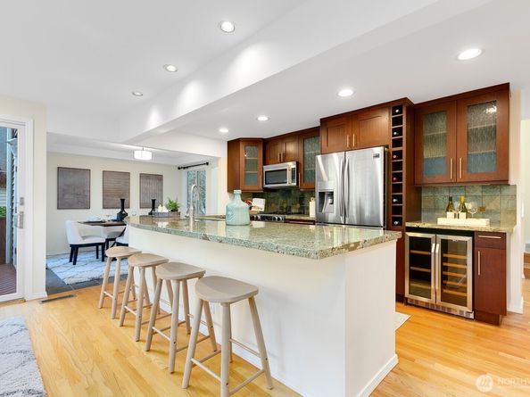 11404 NE 103rd Street, Kirkland WA 98033