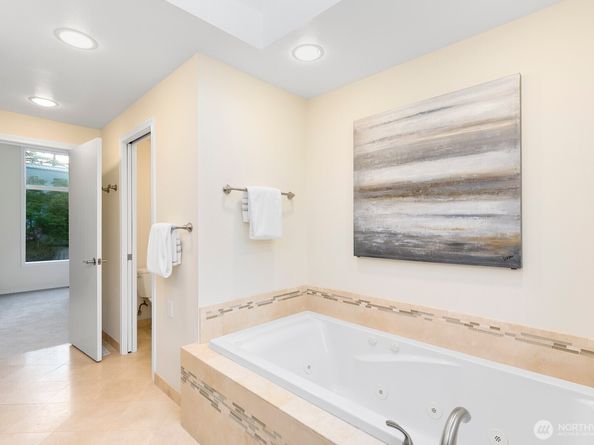 11404 NE 103rd Street, Kirkland WA 98033