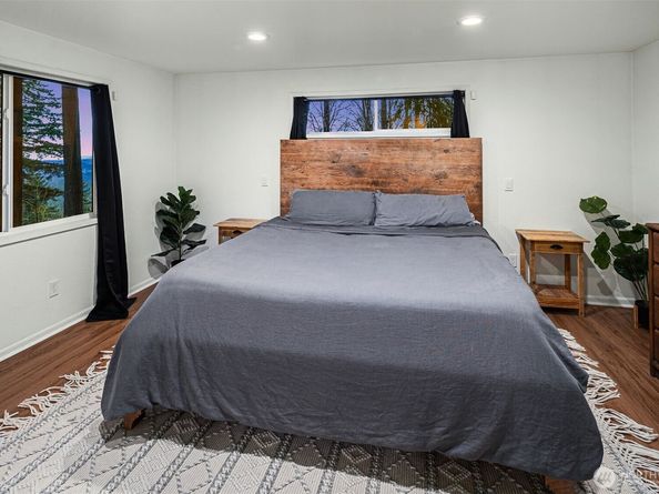 27515 SE 154th Place, Issaquah WA 98027