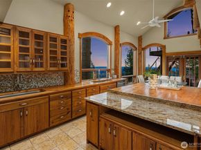 27515 SE 154th Place, Issaquah WA 98027
