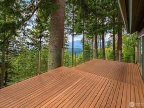 27515 SE 154th Place, Issaquah WA 98027