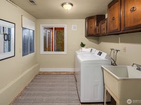 27515 SE 154th Place, Issaquah WA 98027