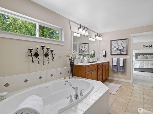 4005 167th Place SE, Bothell WA 98012