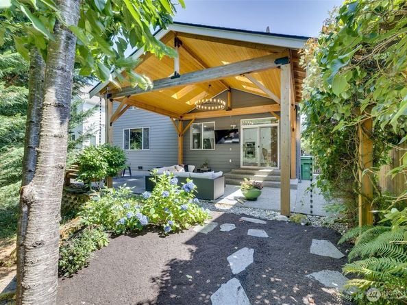 4005 167th Place SE, Bothell WA 98012