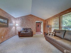 1700 NW Marmot Ct, Silverdale WA 98383