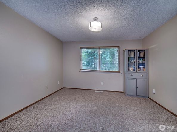 1700 NW Marmot Ct, Silverdale WA 98383