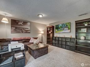 1700 NW Marmot Ct, Silverdale WA 98383