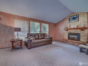 1700 NW Marmot Ct, Silverdale WA 98383