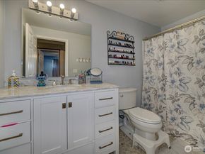 1700 NW Marmot Ct, Silverdale WA 98383