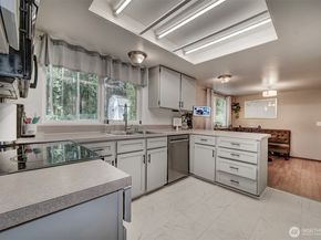 1700 NW Marmot Ct, Silverdale WA 98383