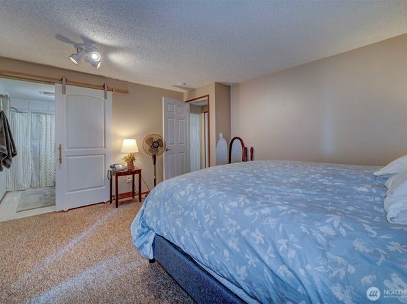 1700 NW Marmot Ct, Silverdale WA 98383