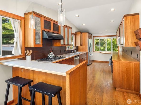 6420 NE 60th Street, Seattle WA 98115