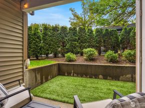 215 9th Street D102, Kirkland WA 98033