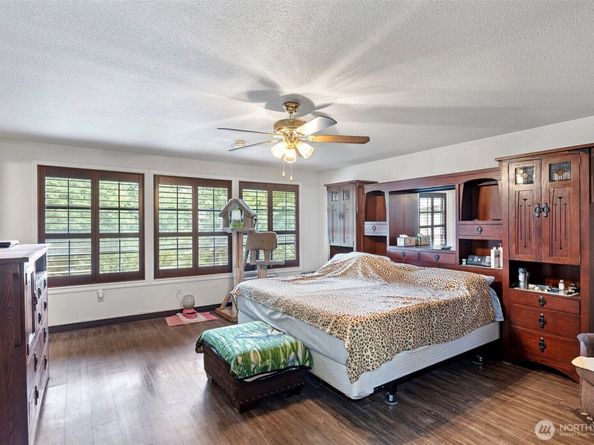 16824 266th Avenue SE, Issaquah WA 98027