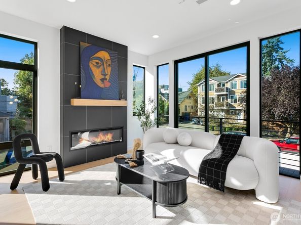 2035 NW 61st Street B, Seattle WA 98107