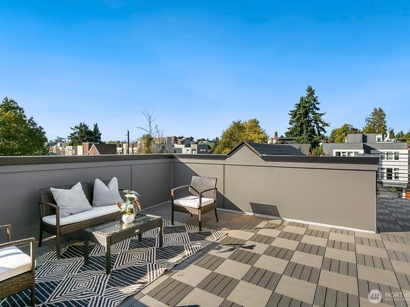 2035 NW 61st Street B, Seattle WA 98107