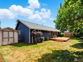 17828 Larch Way, Lynnwood WA 98037