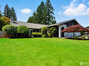 17828 Larch Way, Lynnwood WA 98037