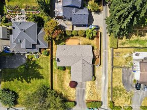 17828 Larch Way, Lynnwood WA 98037