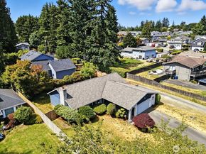 17828 Larch Way, Lynnwood WA 98037