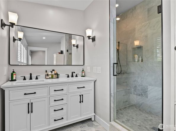3227 103rd Place NE, Bellevue WA 98004
