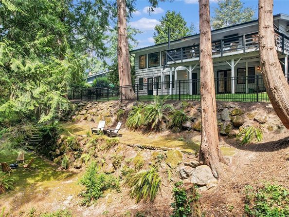 3227 103rd Place NE, Bellevue WA 98004